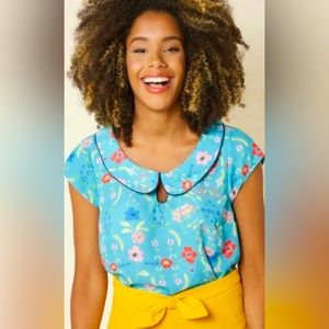 ModCloth Blue Floral Blouse with Peter Pan Collar. Size M. Great Condition!